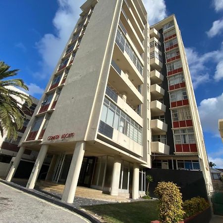 Modern Rooms Available Close To The Beach In Humewood Port Elizabeth Eksteriør bilde